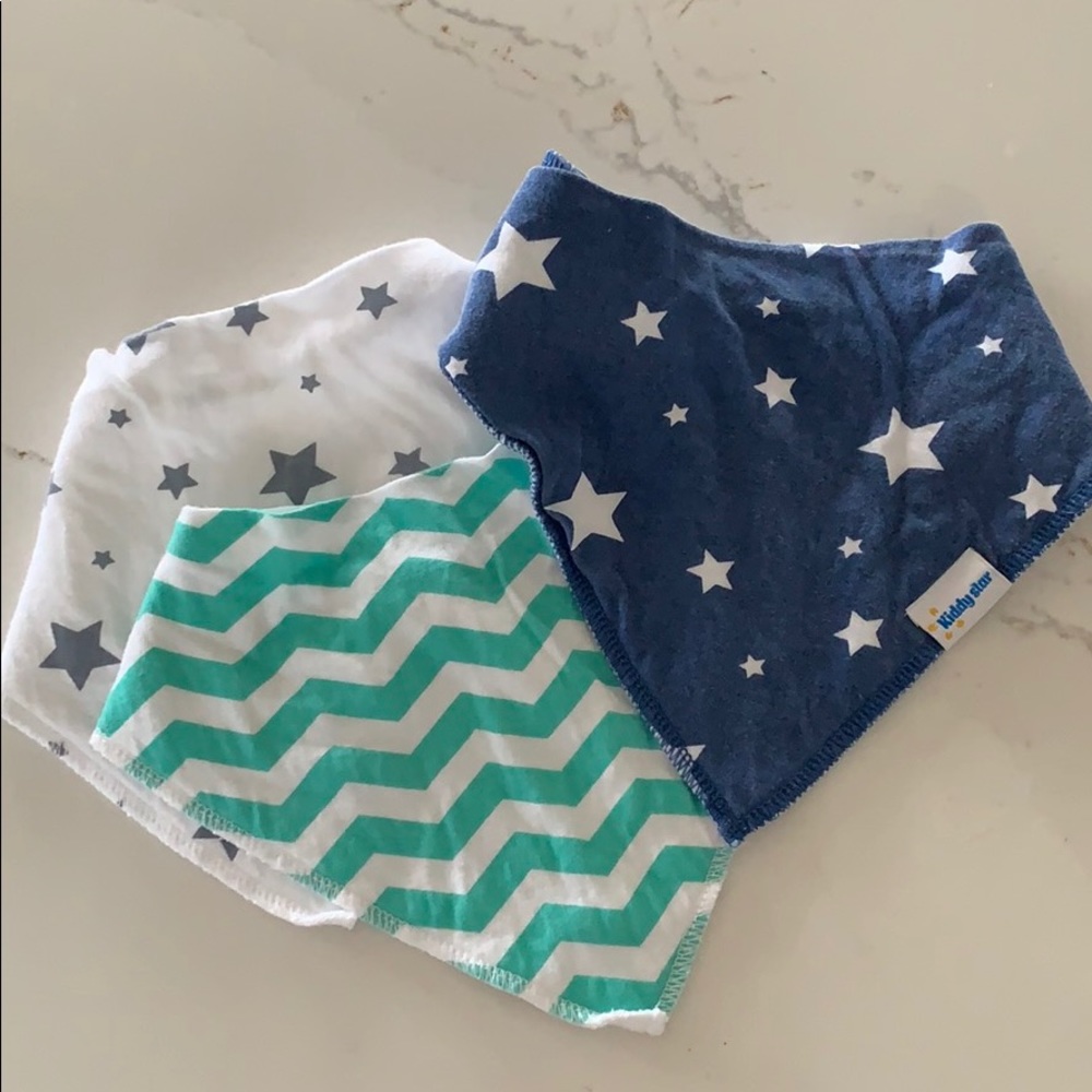 3 bandanas